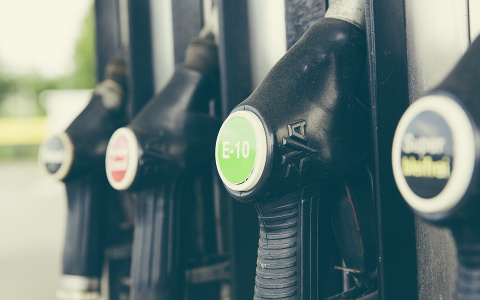 ФАС нашла виновных в скачке цен на топливо в прошлом году
