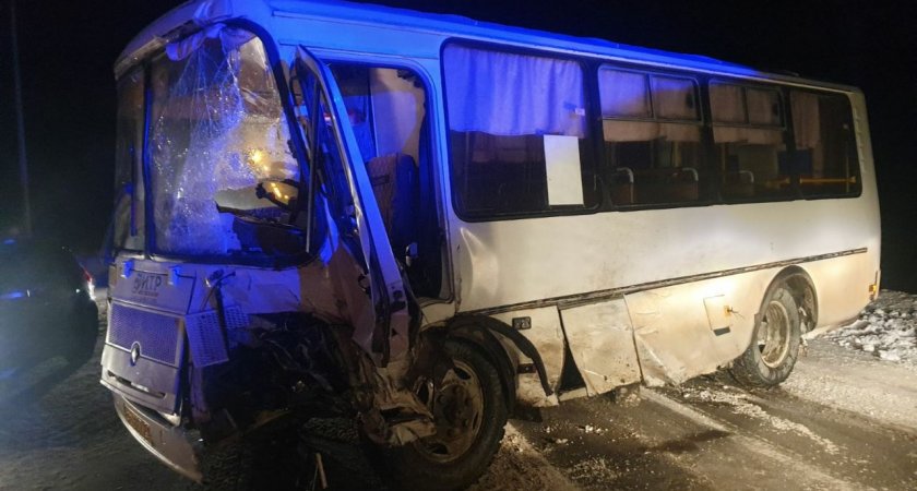 Два человека погибли в ДТП с автобусом на трассе в Марий Эл