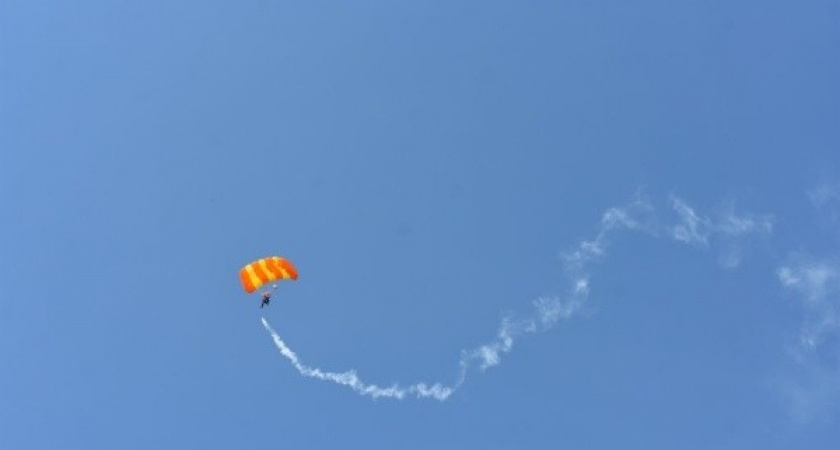 В Марий Эл некоторые дети смогут бесплатно прыгнуть с парашютом