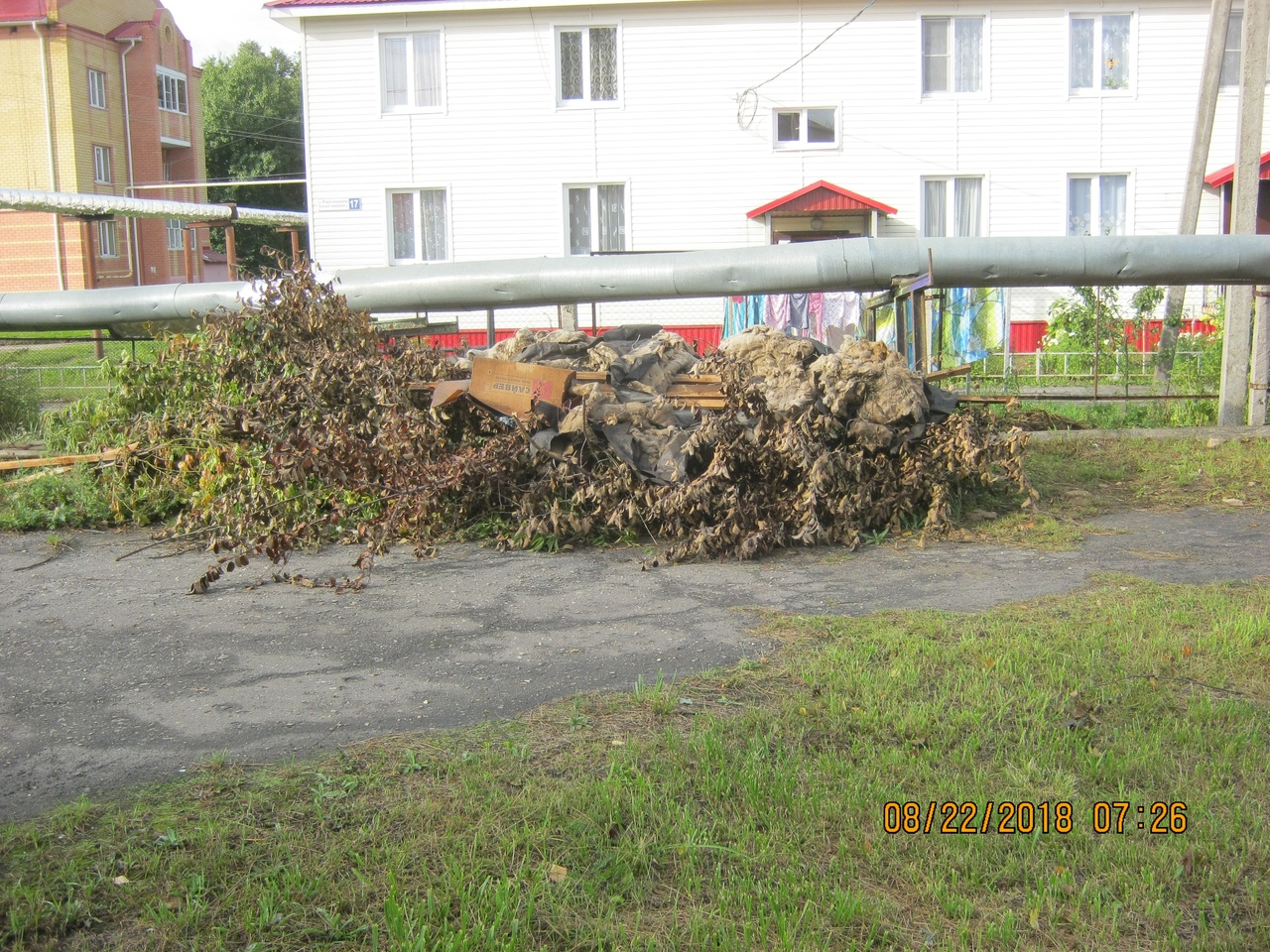 В Марий Эл перед 1 сентября территорию школы завалили строительным мусором (ВИДЕО)