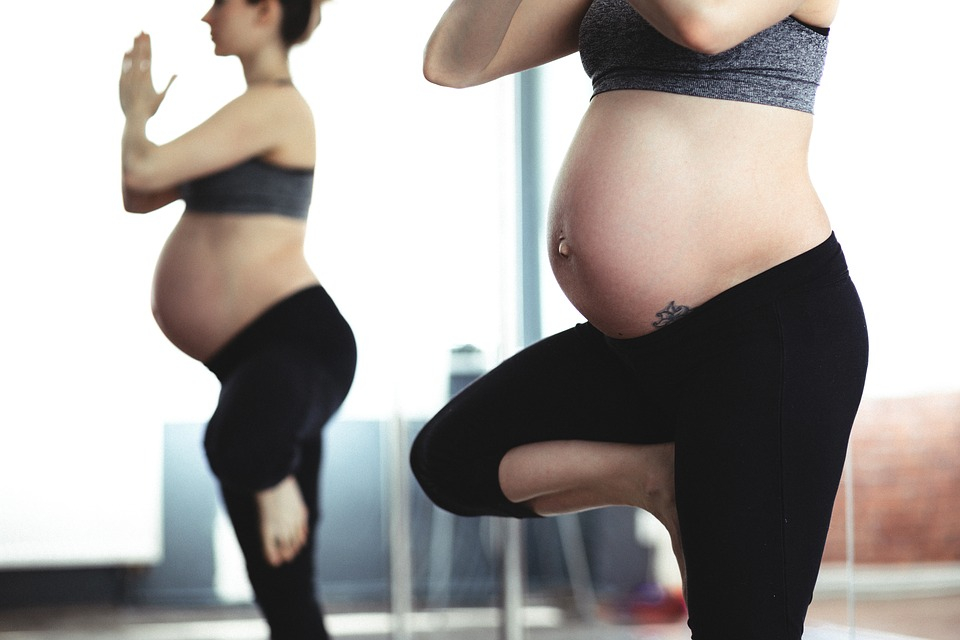 Будущих мам приглашают на осенние курсы подготовки к родам