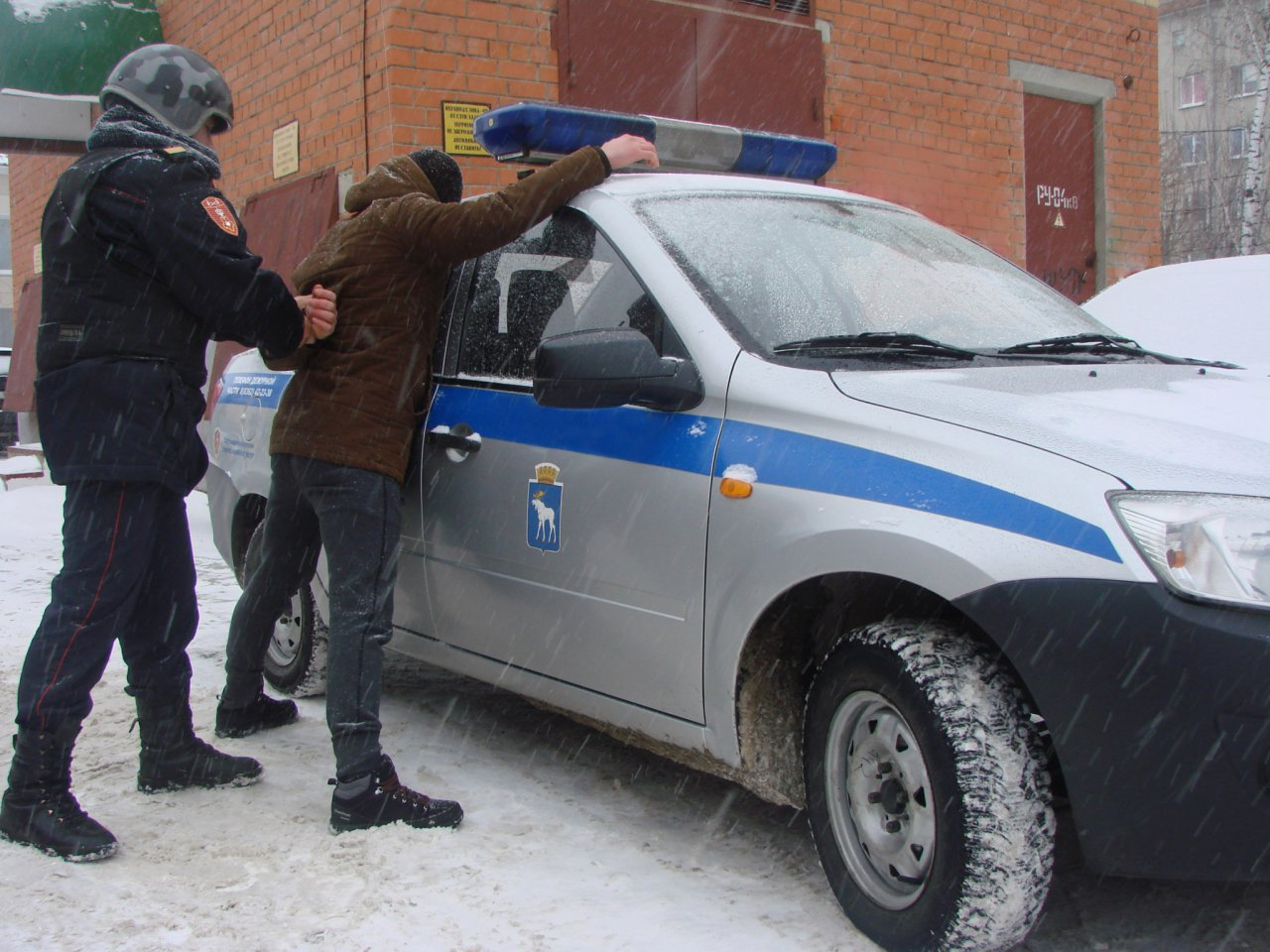 В Йошкар-Оле поймали двух жителей Украины с наркотиками в кармане