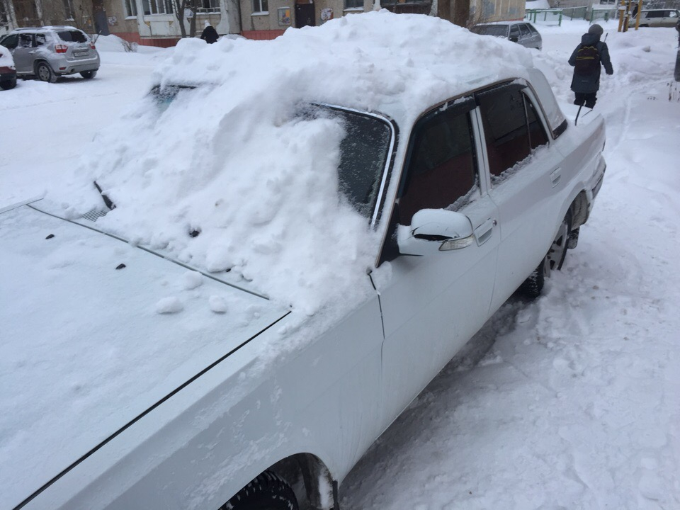 «Соседские войны»: йошкаролинцы закопали снегом авто
