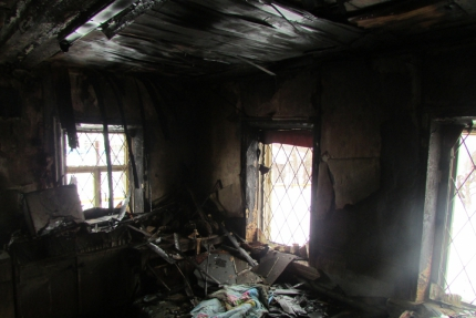 Как удалось потушить горящий дом в Йошкар-Оле, по пути к которому застряла спецмашина?