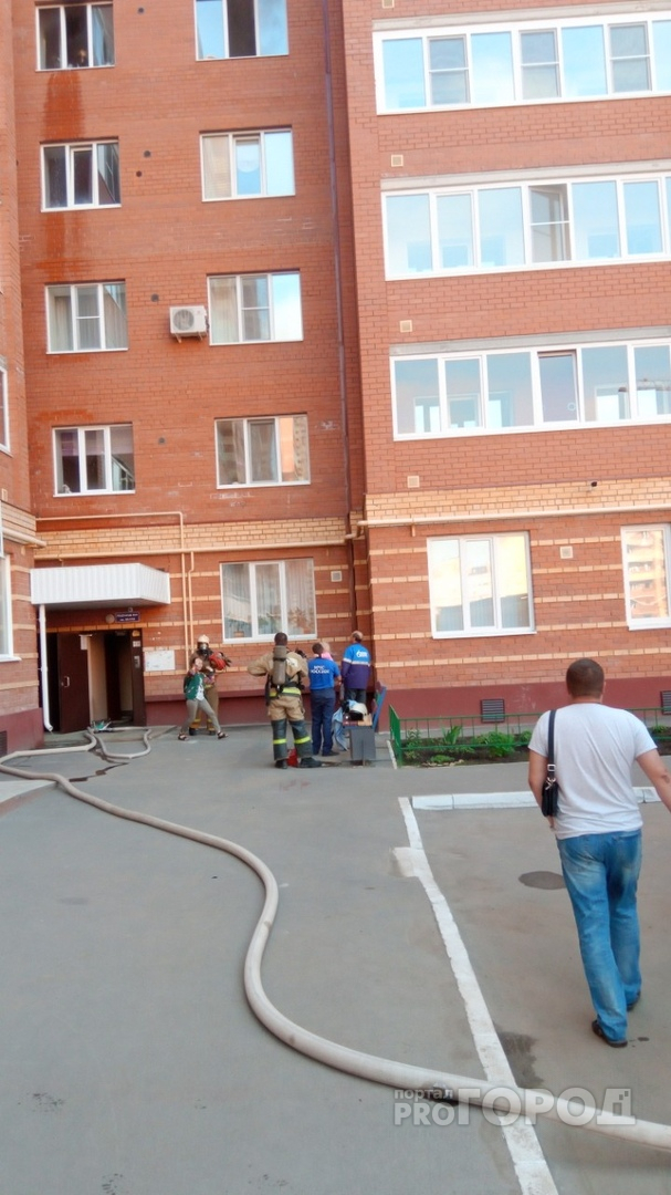 Появились подробности пожара в Йошкар-Оле, где огнеборцы вынесли ребенка на руках