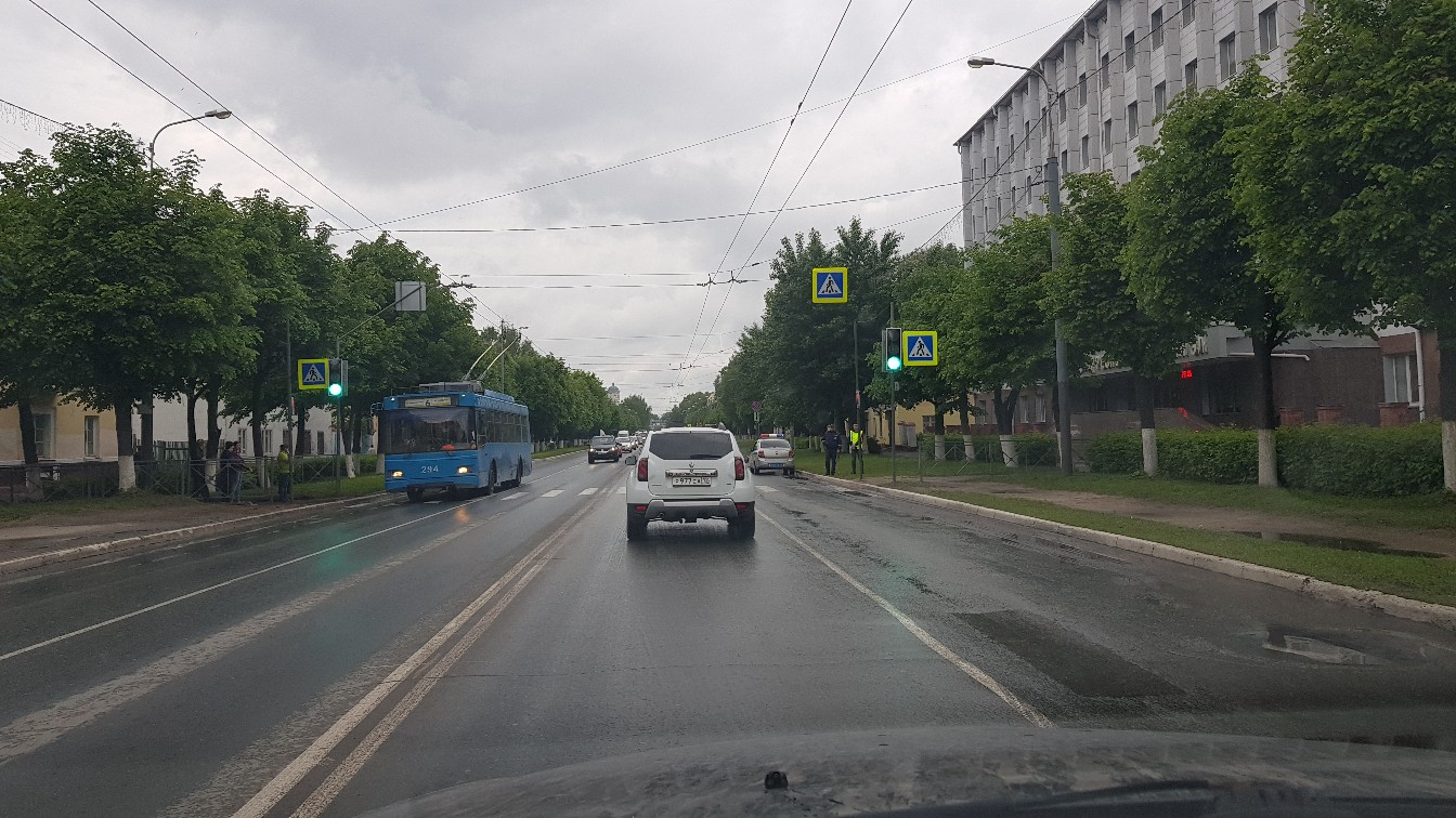 Начал работать новый светофор на Ленинском проспекте Йошкар-Олы