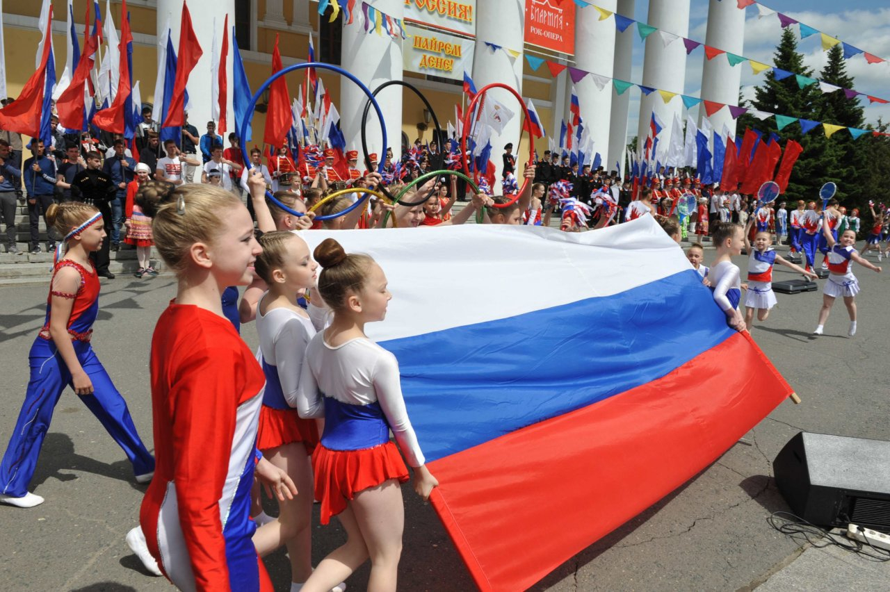 В Йошкар-Оле День России пройдет с уличными музыкантами, полевой кухней и бесплатным входом в музеи