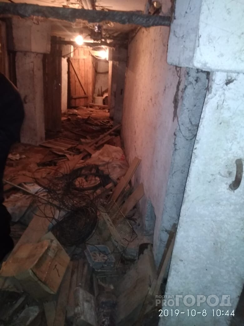 «Мы живем в каком-то аду»: подвалы в жилых домах Марий Эл выглядят, как в фильме ужасов