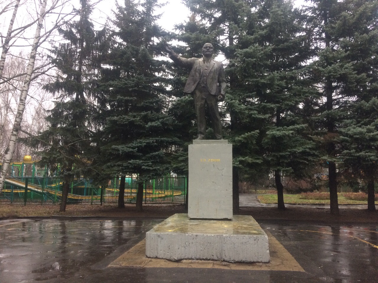 Стало известно, что грозит вандалам, которые «испортили» памятник Ленина в Йошкар-Оле