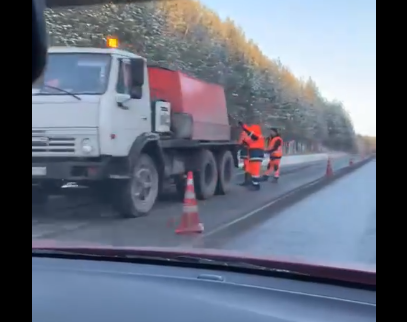 «Хорошо, что не в снег»: в Марий Эл дорожники решили починить дорогу в мороз
