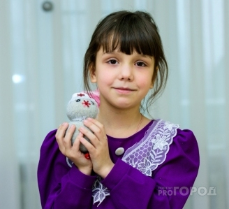 "Я хочу найти семью": 10-летняя Анечка мечтает о новой семье