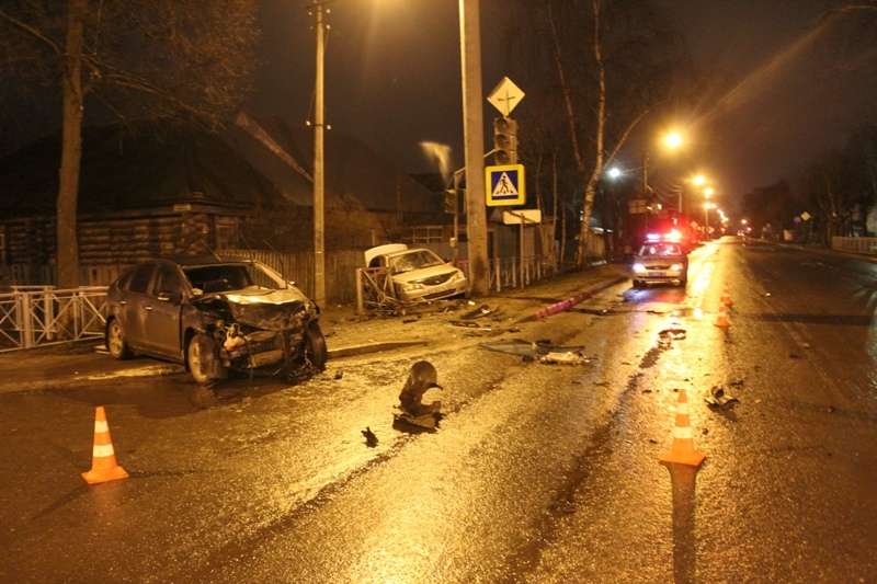 Известны подробности ночного ДТП в Йошкар-Оле, где пострадали четверо