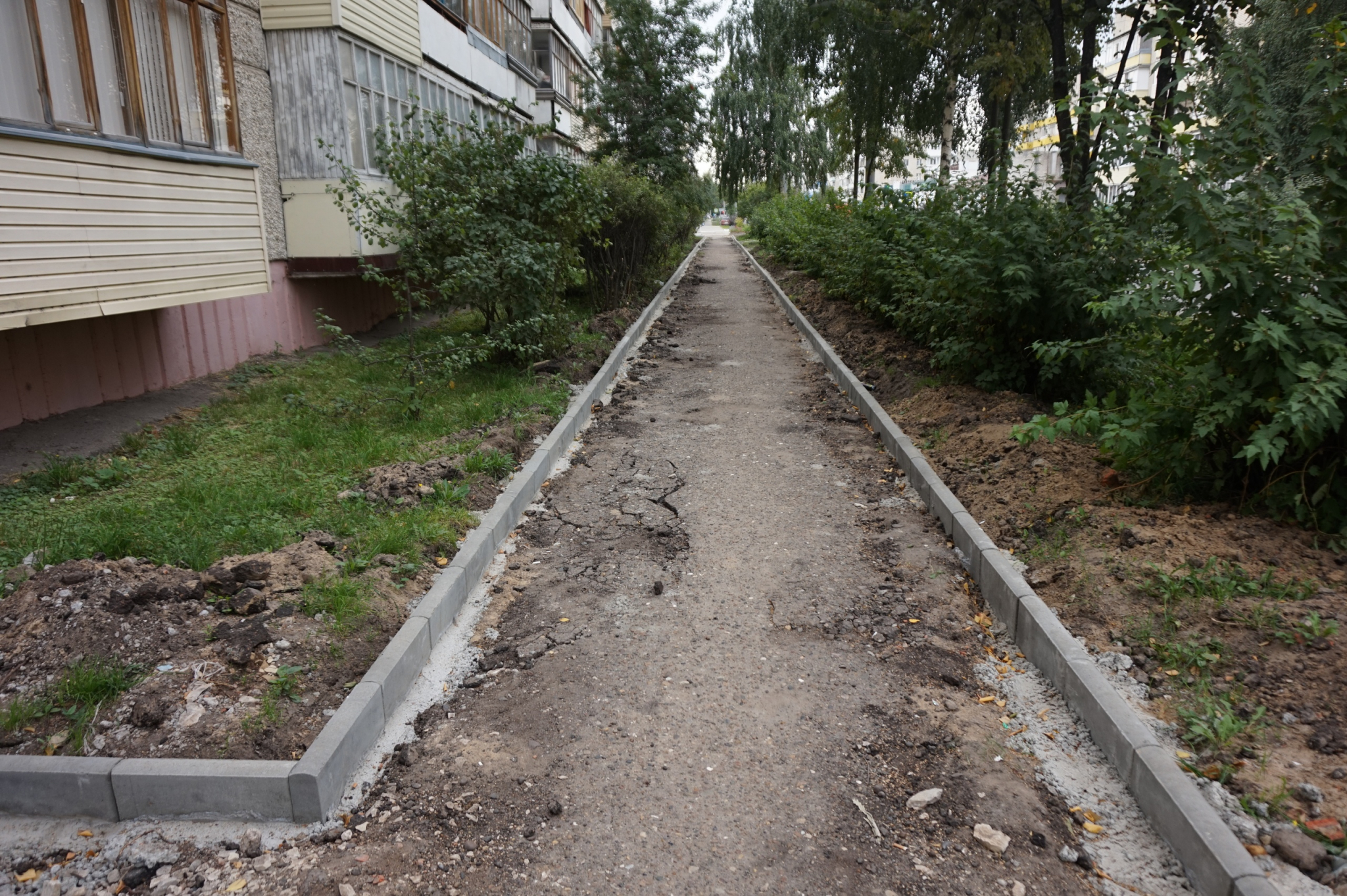 Долгожданные изменения: продолжается ремонт тротуаров в Йошкар-Оле