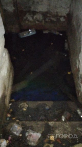 Подвал жилого дома в Йошкар-Оле затопило нечистотами