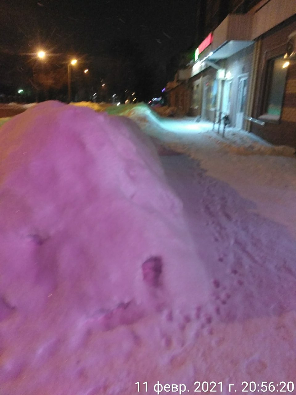 Йошкаролинцы недовольны снежными завалами на дороге города