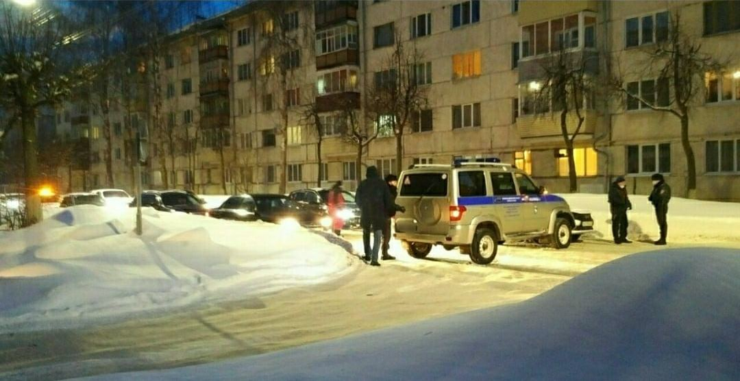 В Йошкар-Оле полицейский УАЗ врезался в авто