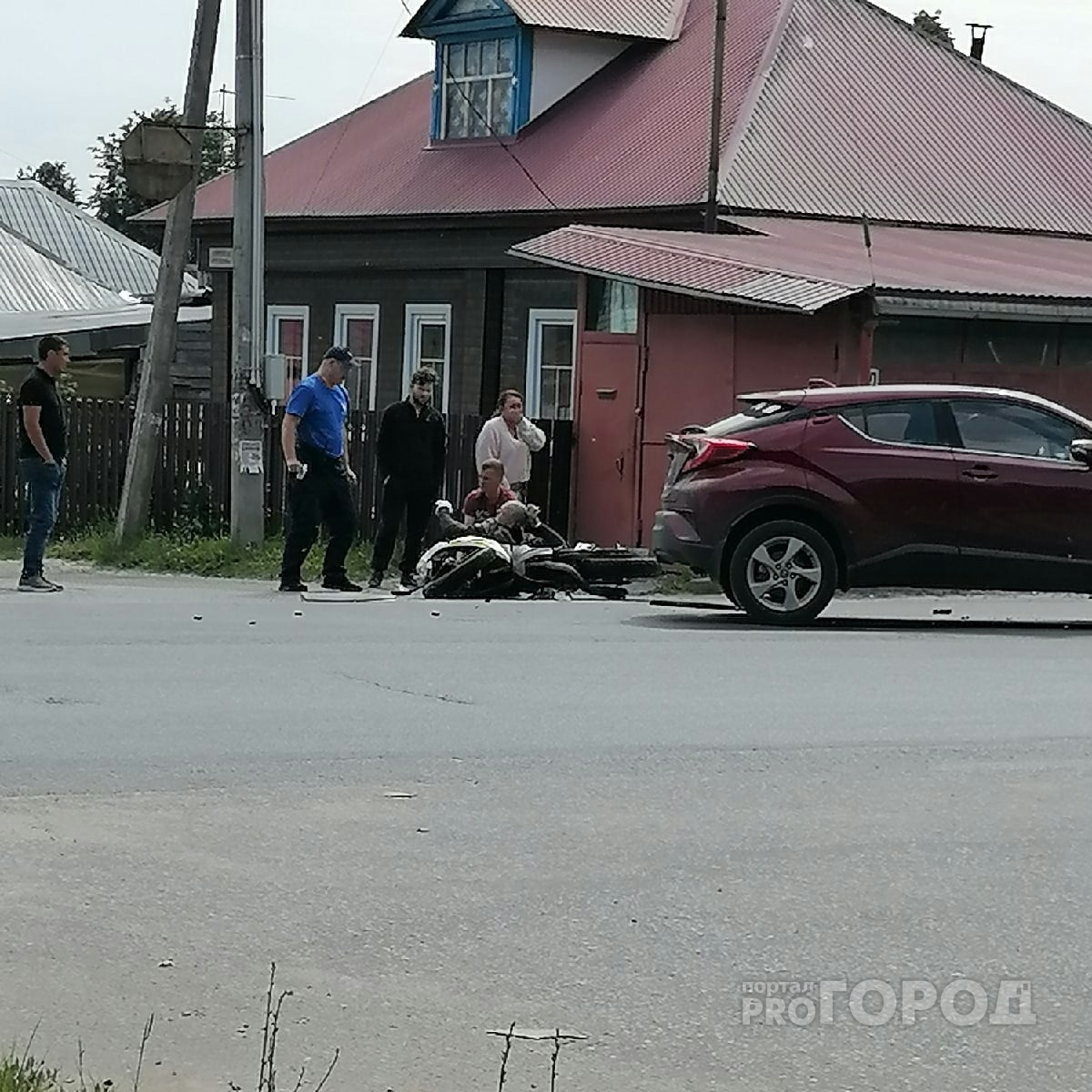 Полицейские просят откликнуться йошкаролинцев, которые стали свидетелями ДТП с мотоциклом на Лебедева