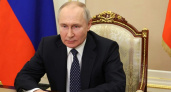 Путин подписал новый закон о справках для всех школьников