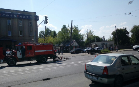 Подробности взрыва в Питере от жителя Йошкар-Олы: «Нас оглушило, окна в здании выбило»