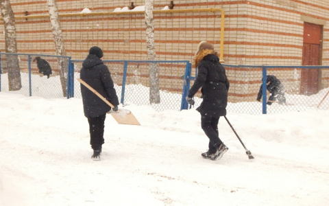 Эффект «Pro Город»: В Йошкар-Оле школьники не должны были чистить снег на уроке труда