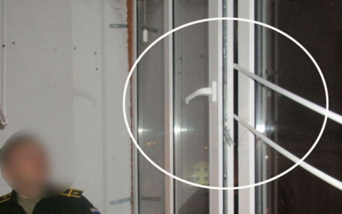Следователи выяснили, из-за чего уроженец Марий Эл выпал из окна в Костроме