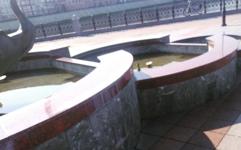 На Патриаршей площади в Йошкар-Оле «гниет» памятник