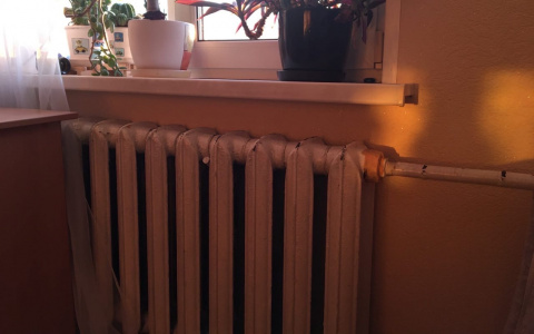 Йошкаролинка жалуется на слишком сильное отопление в квартире