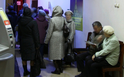 В Йошкар-Оле, у одной из компаний, люди более двух часов ждали своей очереди