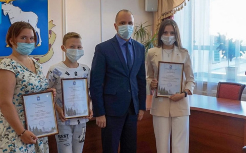 Мэр Йошкар-Олы поблагодарил школьников за спасение детей
